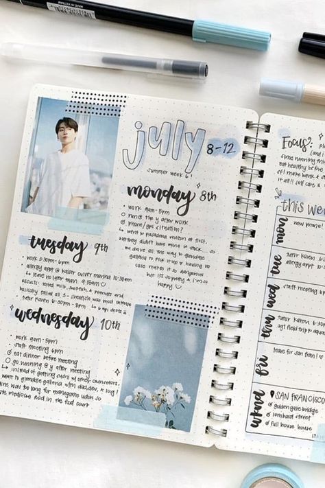 Check out the best blue themed bullet journal spreads and layouts for inspiration! #bujo #bulletjournal #bujotheme #bujolayout Album Photo Voyage, Journal Weekly Layout, Bullet Journal Spreads, Bullet Journal Cover Ideas, Journal Spreads, Bullet Journal Aesthetic, Bullet Journal Notebook, Bullet Journal School, Diary Ideas