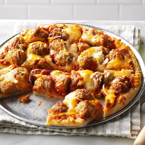 Meatball Pizza Meatball Pizza Recipes, Pizza Hut Recipe, Frozen Meatball Recipes, Meatball Pizza, Frozen Meatballs, Homemade Meatballs, Tossed Salad, Delicious Pizza, Pizza Hut