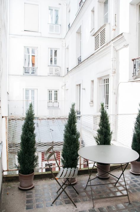 Balcony Hanging Plants, Balcony Patio Ideas, Parisian Flat, Parisian Balcony, Parisian Apartment Decor, Glamorous Living, Glamour Home, Balcony Table And Chairs, Traditional Holiday Decor