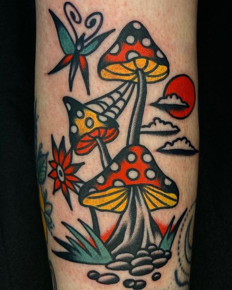 Hamish Clarke on Instagram: “🍄” Mushroom Tattoo, Traditional Tattoo Inspiration, Traditional Tattoo Flowers, Traditional Sleeve, Mushroom Tattoos, Wicked Tattoos, Traditional Tattoo Sleeve, Doodle Tattoo, Tattoo Traditional