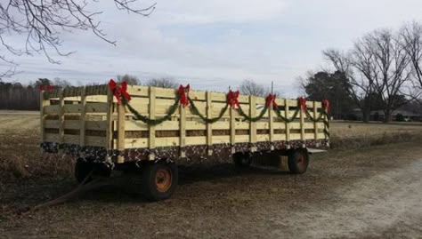 Christmas Farm Activities, Christmas Hayride Ideas, Christmas Tree Farm Activities, Christmas Tree Farm Ideas, Christmas Float Ideas Parade, Christmas Hayride, Tree Farm Ideas, Hay Ride Ideas, Christmas Tree Farms