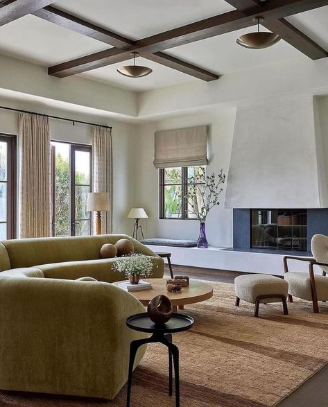 Can’t stop thinking about this living room by @electricbowery . The space is refine yet inviting and cozy. 🤍 Sculptural Furniture, Interior Design Per La Casa, Minimalist Tables, Pacific Palisades, Design Del Prodotto, Living Room Inspo, A Living Room, Interior Inspo, Interior Design Studio