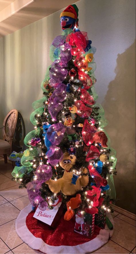 Sesame Street Christmas Tree Ideas, Elmo Christmas Tree Ideas, Sesame Street Christmas Tree, Elmo Christmas, Sesame Street Christmas, 2nd Christmas, Birthday Tree, 2023 Ideas, Street Trees