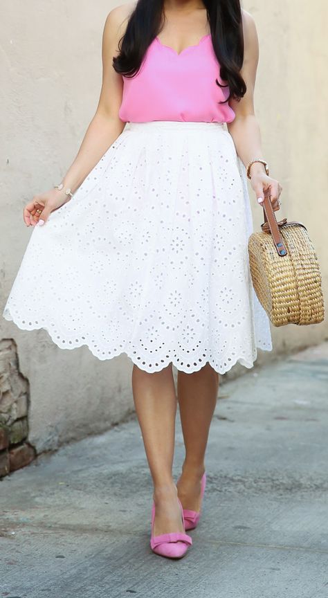 White Eyelet Skirt Outfit, Eyelet Skirt Outfit, White Lace Skirt Outfit, Pink Lace Skirt, White Eyelet Skirt, Flowy Skirts, Mai Thai, Stylish Petite, Pleated Chiffon Skirt