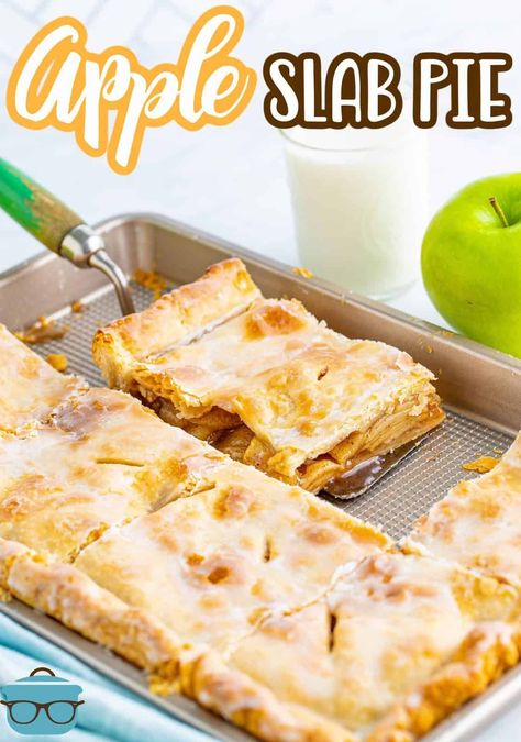 Apple Pie Slices Recipe, Apple Pie Squares Recipe, Apple Pie Slab Recipe, Slab Apple Pie Recipe, Easy Apple Pie Recipe With Premade Crust, Apple Pie Slab, Cherry Slab Pie Recipe, Flat Apple Pie, Twa Twist