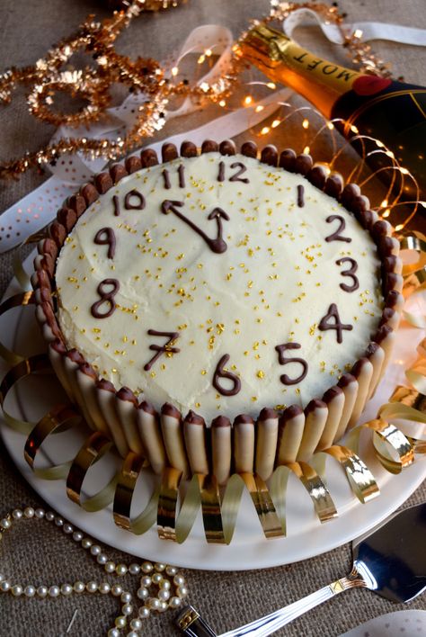 New Year Eve Cake Ideas, New Year Cakes Ideas, New Years Eve Cakes, Clock Cakes Ideas, New Years Eve Cake Ideas, Cakes For New Year, New Years Cake Ideas, New Year Cake Ideas, New Years Desserts