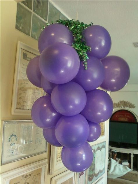 grape balloons i made for wine theme b'day party.: Grape Balloons, Wine Birthday Party, Bridal Shower Wine Theme, Wine Party Theme, Italian Themed Parties, Italian Party, Bridal Shower Wine, Wine And Cheese Party, Wine Event