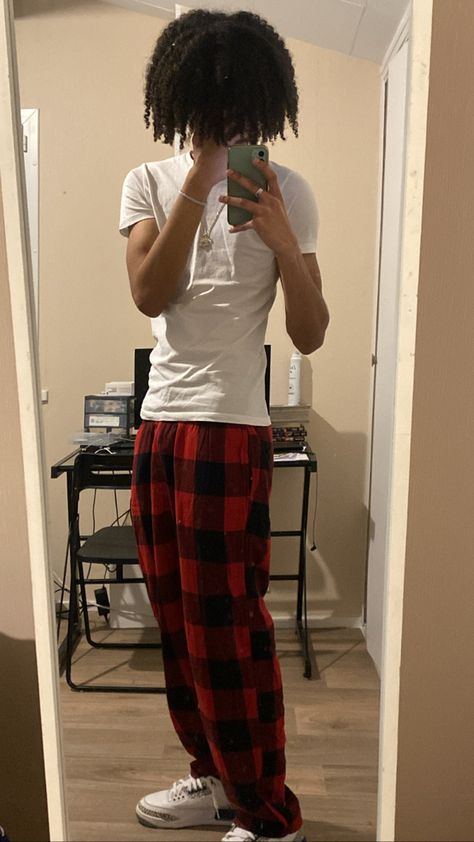 Black And Red Men Outfit, Pjs Outfits Men, Male Pajamas Aesthetic, Plaid Pants Men Outfit, Bed Outfits, Harajuku Boy, Calvin Klein Aesthetic, Boy Closet, Mens Pajama