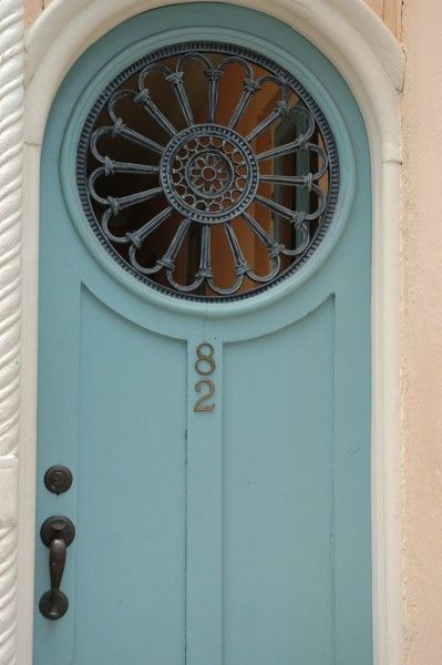 Charleston door - Love the Haint Blue Color! Description from pinterest.com. I searched for this on bing.com/images Door With Circle Window, Circle Window Exterior, Creative Doors, Custom Front Door, Circle Window, Decorative Doors, Haint Blue, Craftsman Bungalow, Acnh Ideas