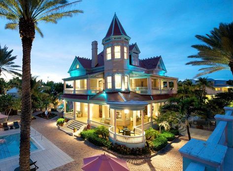 17 of the Most Romantic Hotels in Key West Florida for Couples Key West Florida Hotels, Key West Cottage, Pier House, Couples Getaway, Key West Style, Key West Hotels, Key West Resorts, Romantic Hotels, Key West Wedding