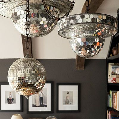 Sunporch Decorating Ideas, Scandinavian Home Design, Disco Ball Light, Chic Home Design, Cosy Interior, Maximalist Style, Ball Pendant Lighting, Antique Dining Tables, Sparkly Things