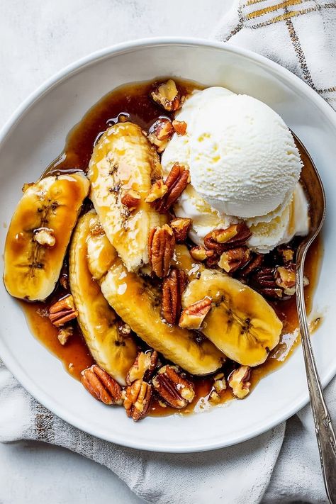 Booze Fruit, Glazed Bananas, Banana Foster Ice Cream, Bananas Foster Recipe, Bananas Foster Sauce, Banana Foster Recipe, Creamy Vanilla Ice Cream, Banana Foster, Fruit Ideas