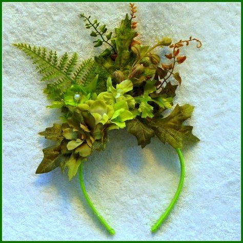 1000+ ideas about Fairy Costume Kids on Pinterest | Fairy wings ... Poison Ivy Kostüm, Nature Costume, Forest Fairy Costume, Woodland Fairy Costume, Diy Fantasia, Mother Nature Costume, Fairy Headband, Ivy Costume, Tree Costume