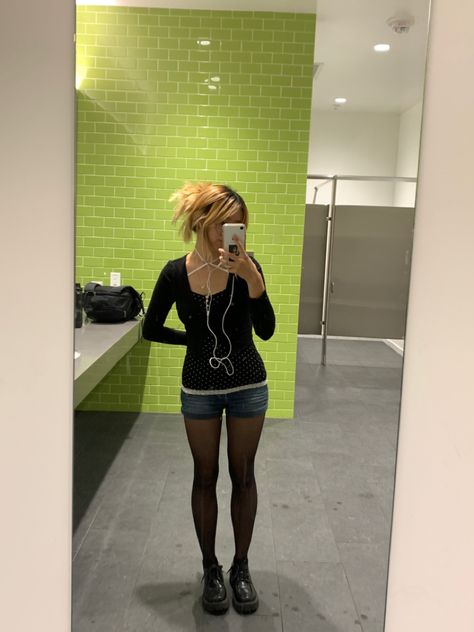 Jean Shorts And Stockings Outfit, Shorts Stockings Outfit, Black Safety Shorts, Blonde Hair Claw Clip, Shorts And Stockings Outfit, Shorts And Stockings, Mirror Selfie Outfit, Wire Rimmed Glasses, Dark Wash Jean Shorts