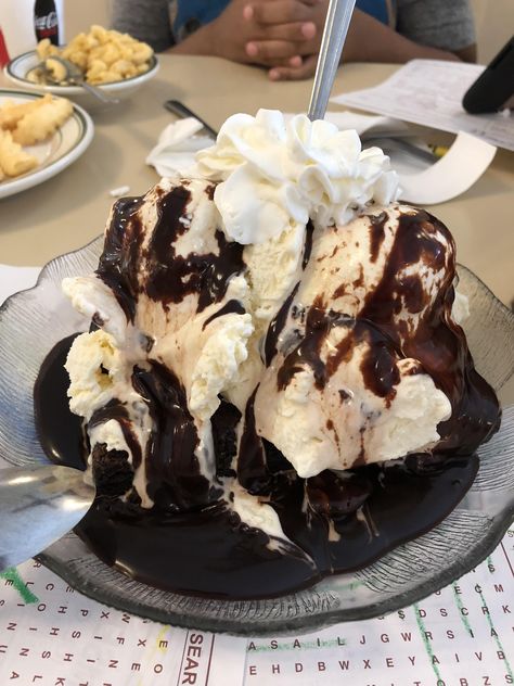 [I ate] hot fudge brownie sundae Hot Fudge Sundae Aesthetic, Hot Fudge Brownie Sundae, Brownie Sundae Bar, Hot Fudge Sundae, Fudge Sundae, Food Reference, Brownie Sundae, Aesthetic Foods, Brownie Ice Cream