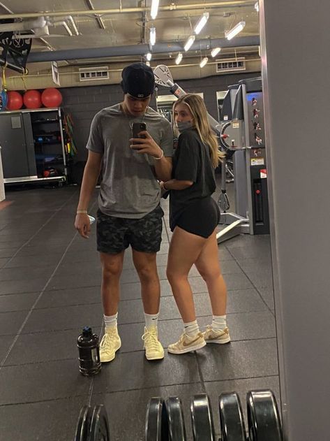 Pin by Valentina 😻 on Gym in 2022 | Cute gym outfits, Gym couple, Workout attire Couples Gym Pictures, Workout Pics, Gym Couple, Gym Pictures, Gym Aesthetic, Gym Photos, Fit Couple, Gym Fits, Best Gym