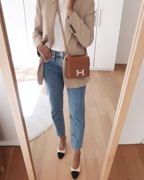 Hermes Constance (Mini) 18 Review Light Blazer, Trendy Outfits Winter, Hermes Constance, Transition Outfits, Cute Winter Outfits, Elegantes Outfit, Hermes Bags, 가을 패션, Work Attire