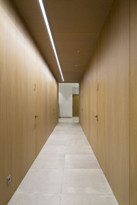 Medical Architecture, School Lighting, Linear Lighting Design, Office Reception Design, Dental Studio, Medical Office Design, Corridor Design, Hospital Architecture, Wardrobe Door Designs