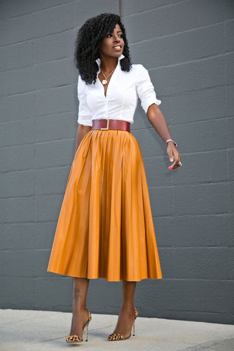 S0568 Rok Outfit, Midi Skirt Casual, Style Pantry, Chique Outfits, Pleated Midi Skirt, Outfits Casual, Work Attire, Mode Inspiration, Mode Style