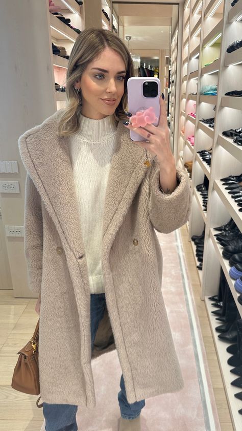 Chiara Ferragni - IG Story January 5, 2024 Chiara Ferragni Outfits, Chiara Ferragni Style, Daily Dress, Ig Story, Winter Outfits, Winter Fashion, Dress Up