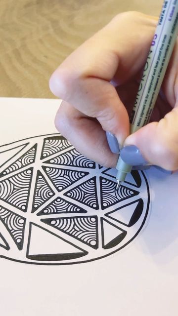 Mandala Artist - Tugce Ozenel Ince on Instagram: "New Pattern for your Drawings..:) Have a wonderful weekend..:) Circle and Circle..🌀🌀🌀 . . . . . . . . . . . . . . . . . . #zentangle #zentangleart #zentanglelovers #zentangledaily #zentangleinspiredart #zentanglepatterns #zentanglepattern #pattern #patterndesign #patternmaking #patternlove #patternmaker #patternaday #mandala #mandalapattern #doodleart #doodlepattern #mandalaart" Circle Zentangle Patterns, Circle Zentangle, Diy Christmas Cards Cricut, Zen Doodle Patterns, Have A Wonderful Weekend, Zen Doodle Art, You Doodle, Wonderful Weekend, Diy Christmas Cards