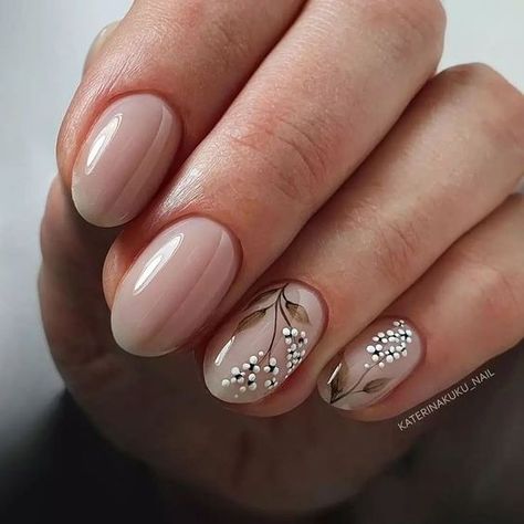 March Nails Ideas 2024: Trendy Gel, Xmas, Simple, and Christmas Nail Designs March Nails Ideas, March Nails, Milky Nails, Broken Nails, Subtle Nails, Floral Nail Art, Bride Nails, Cat Kuku, Neutral Nails