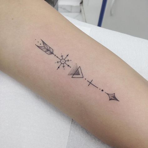 Arrow Tattoo With Meaning, Sun And Arrow Tattoo, Arrow Tattoos For Women Meaning, Family Arrow Tattoo, Unique Arrow Tattoos For Women, Arrow Back Tattoo, Arrow Tattoo Placement, Arrow Tattoo Meaning, Small Arrow Tattoo