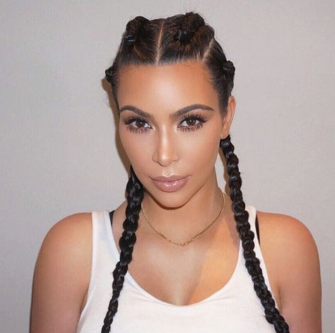 Kim Boxer Braids Hairstyles, Kim Kardashian Braids, Kardashian Braids, Two Braid Hairstyles, Boxer Braids, Side Braid Hairstyles, Two Braids, Hair Styler