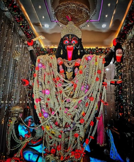 Kali Kolkata Kali Mata Wallpaper, Kali Puja Pandal, Jay Maa Kali, Durgamma Photos, Maa Paintings, Mahakali Maa, Kali Picture, Blue Flower Tattoos, Kali Images