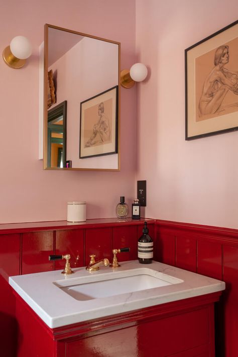 Restroom Color Ideas, Restroom Color Ideas Paint, Remodel On A Budget Diy, House In England, Colorful Bathrooms, Historic House, Bathroom Red, Bathroom Design Inspiration, Dream House Decor