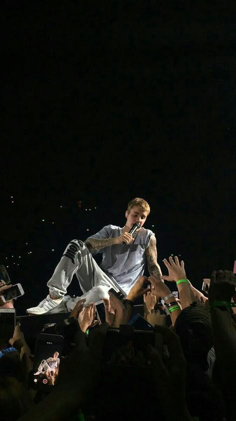 Justin Bieber Concert, Justin Photos, Training Outfit, Justin Bieber Posters, Justin Bieber Style, Bieber Fever, Justin Bieber Images, Justin Bieber Wallpaper, Justin Hailey