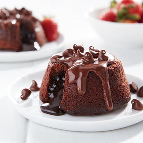 Molten Lava Cakes Recipe, Chocolate Lava Cakes, Choco Lava, Lava Cake Recipes, Molten Lava Cakes, Chocolate Lava, Chocolate Lava Cake, Dark Chocolate Cakes, Lava Cake