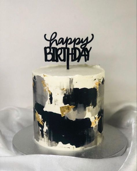 Guy 30th Birthday Cake, 30th Birthday Men Cake, Black Cake Designs Birthday, Cakes For Men Simple, Black Cake For Men, Cake For Him Birthday, Black Cakes Birthday, Best Birthday Cake For Men Ideas, Masculine Cakes For Men