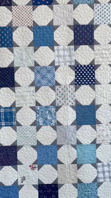 Quilts With White Background, Scrappy Blue Quilts, Blue And White Quilts Patterns Simple, Blue Scrap Quilts, Quilt Neutral Colors, Scrappy Quilt Blocks, 3 Color Quilt Patterns, Monochromatic Quilts, Blue And White Quilts