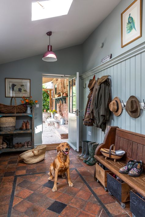 Boot Room Utility, Utility Room Designs, Period Living, Mudroom Laundry Room, Casa Country, Mud Room Storage, Mudroom Design, Cottage Interiors, Boot Room