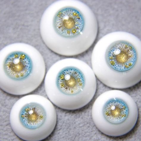 PauliAnne on Instagram: "Handmade resin eyes in stock! 👀✨ Today I offer you this unique design in sizes: 20/10mm SOLD 18/9mm SOLD 16/8mm SOLD Only one pair each size available! PRICE: 45$ per pair (worldwide shipping included) If you're interested in purchase, please drop a comment and DM me! 💌 Thank you so much for your interest! 💜 . . . #doll #dollfie #bjd #artdoll #balljointeddoll #faceup #faceupartist #dollfaceup #dollfaceupartist #makeup #dollmakeup #paulifaceupstudio #bjdmakeup #make Bjd Eyes Tutorial, Creature Creation, Ur Amazing, Eye Colours, Bjd Eyes, Resin Eyes, Doll Aesthetic, Doll Makeup, Game Concept