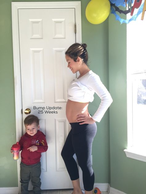 When I am pregnant I am coming back to read this blog...unless I'm to busy laughing/crying/eating pickles and ice cream/ etc. 25 Weeks Pregnant Belly, Weekly Pregnancy, Exercise While Pregnant, 25 Weeks Pregnant, Diary Of A Fit Mommy, Baby Bump Pictures, Pregnancy Diary, Month Workout, Prenatal Workout