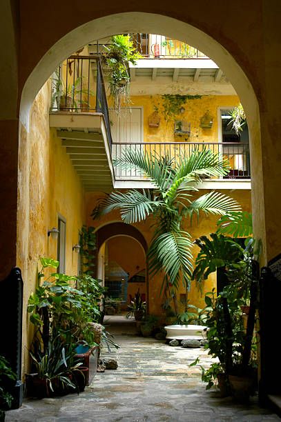 Brazilian Apartment, Mexican Pueblo, Cuban Decor, Havana Bar, Cuban Architecture, Casas Coloniales, Hacienda Style, Cuba Travel, Havana Cuba