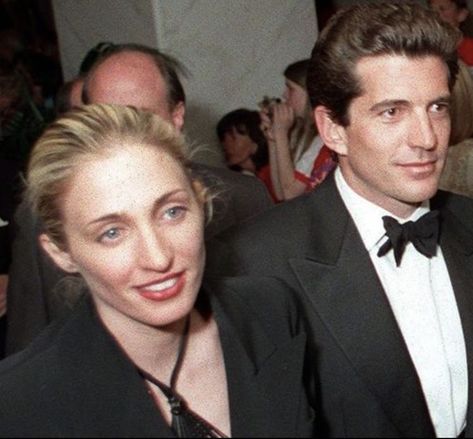 Carolyn Bessette Kennedy and JFK Jr at the White House Correspondents' Dinner May 1, 1999 Carolyn Bessette, Maria Shriver, John Junior, Jfk Jr, Human Rights Activists, First Lady, Writing Prompts, Writing