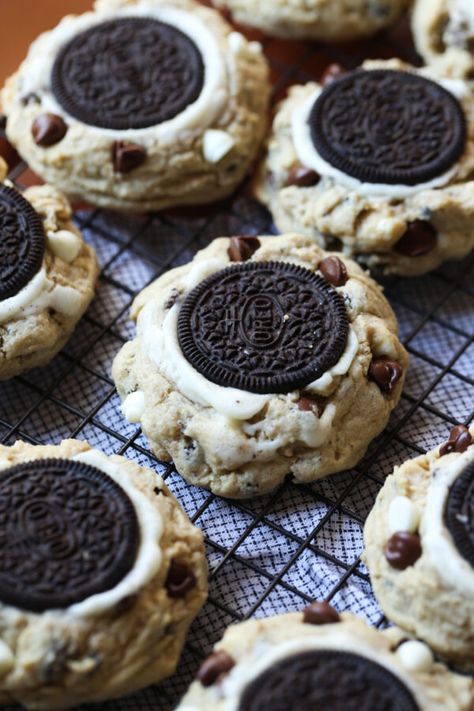 Outrageous Cookies & Cream Cookies | Chocolate Chip + Oreo Cookies! Pudding Chocolate Chip Cookies, Cookies And Cream Cookies, Oreo Pudding, Chocolate Chip Pudding Cookies, Recipe Cookies, Cream Cookies, Oreo Recipes, Cookies N Cream Cookies, Oreo Cookie