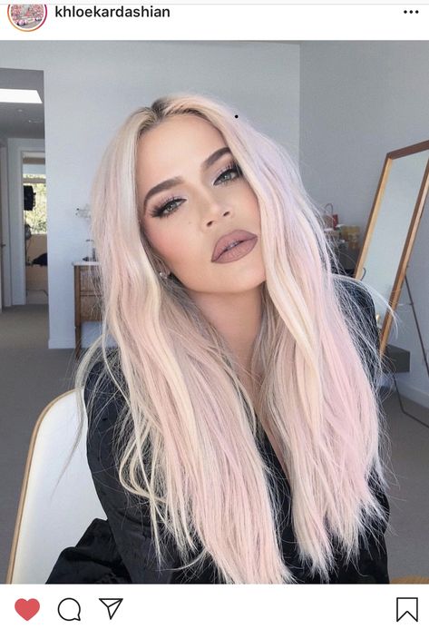 Khloe Kardashain Blonde Pink Pastel Gorgeous Hair. Khloe Kardashian Hair, Pastel Pink Hair Color, Unnatural Hair Color, Ladies Hairstyles, Kardashian Hair, Light Pink Hair, Pink Blonde Hair, Pastel Pink Hair, Hair Color Pastel