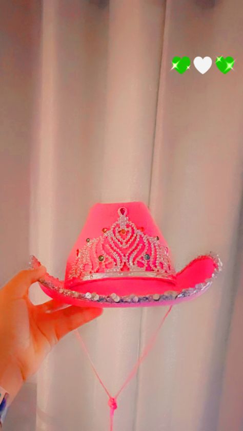 A preppy pink cowgirl hat. Pic edited by me 💋💗 Preppy Cowgirl Hat, Preppy Cowgirl, Pink Cowgirl Hat, Preppy Pink, Pink Cowgirl, Cowgirl Hat, Cowgirl Hats, 13th Birthday, Girl With Hat