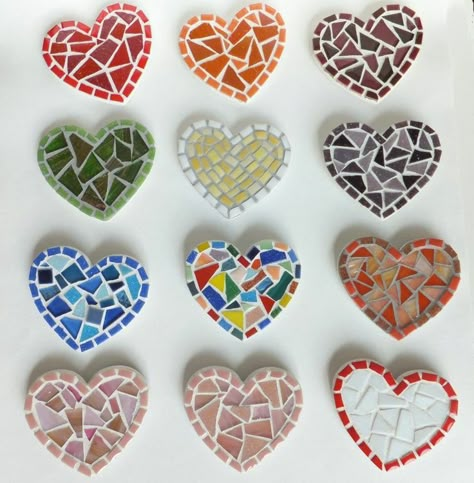 Mini Mosaic, Mosaic Kitchen, Mosaic Heart, Mosaic Madness, Heart Magnets, Glass Mosaics, Kitchen Magnet, Mosaic Diy, Mosaic Projects