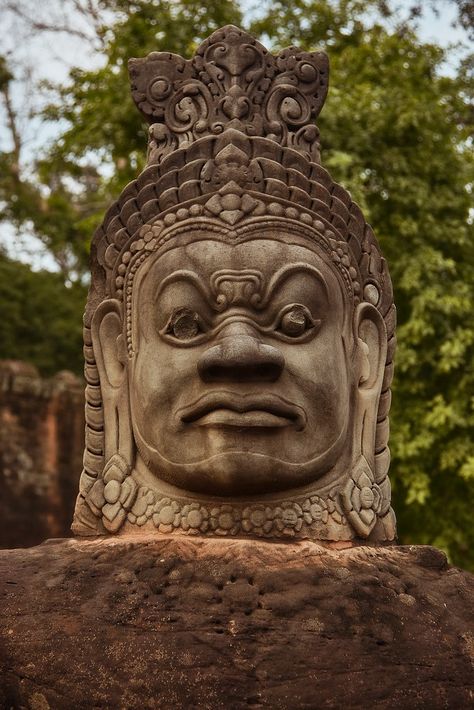 South Gate to Angkor Thom, Siem Reap Province, Cambodia Angkor Thom, located in present-day Cambodia, was the last and most enduring capital city of the Khmer empire. It was established in the late twelfth century by King Jayavarman VII. read more: en.wikipedia.org/wiki/Angkor_Thom Gate Guardian, Jayavarman Vii, Angkor Thom, Cambodian Art, Khmer Empire, South Gate, Draw Hands, Siem Reap, School Tattoo