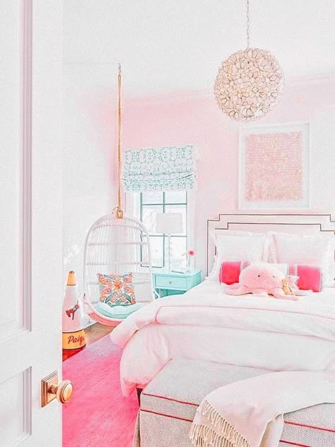 Preppy Dorm Room Decor, Preppy Dorm Room, Preppy Bedroom Decor, Bedroom Decor Gray Walls, Bedroom Decor Gray, Preppy Bedroom, Gift Bag Ideas, Cute Rooms, Dorm Room Inspiration