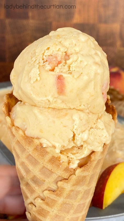 Peach Gelato Recipe, Peach Custard Ice Cream, Peach Gelato, Peach Ice Cream Homemade Machine, Peach Ice Cream Homemade, Gelato Recipe Homemade, Soft Serve Ice Cream Recipes, Homemade Peach Ice Cream, Gelato Flavors