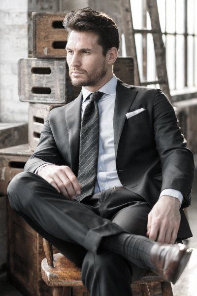 50 Black Suit Styles For Men - Classy Male Fashion Ideas Gentleman Mode, Summer Wedding Attire, Charcoal Gray Suit, Black Tie Attire, A Man In A Suit, Light Blue Dress Shirt, Charcoal Suit, Man In A Suit, Mode Costume