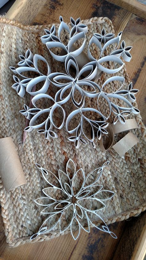 How to Make Cheap Snowflakes Out of Toilet Paper and Paper Towel Tubes - Cook'n with Mrs. G Toilet Paper Art, Toilet Paper Roll Art, Toilet Roll Craft, Paper Towel Tubes, Rolled Paper Art, Snowflake Craft, Toilet Paper Crafts, Snowflake Shape, Toilet Paper Roll Crafts