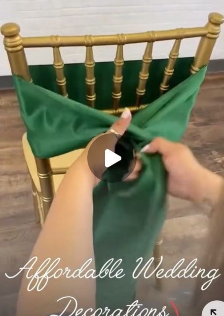 Cara Buat Pita, Ceremony Chair Decorations, Chair Sash Ideas, Easy Diy Chair, Wedding Reception Chair Decorations, Wedding Chair Decorations Diy, Diy Chair Sashes, Chiavari Chairs Decor, Wedding Chairs Diy