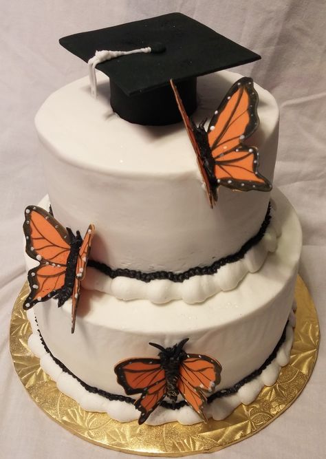 Graduation Butterfly Theme, Ged Graduation Party Ideas, Butterfly Themed Graduation Party, Butterfly Graduation Party Ideas, Butterfly Graduation Party, Monarch Butterfly Cake, Butterfly Graduation Cap, Butterfly Cake Ideas, Graduate 2023